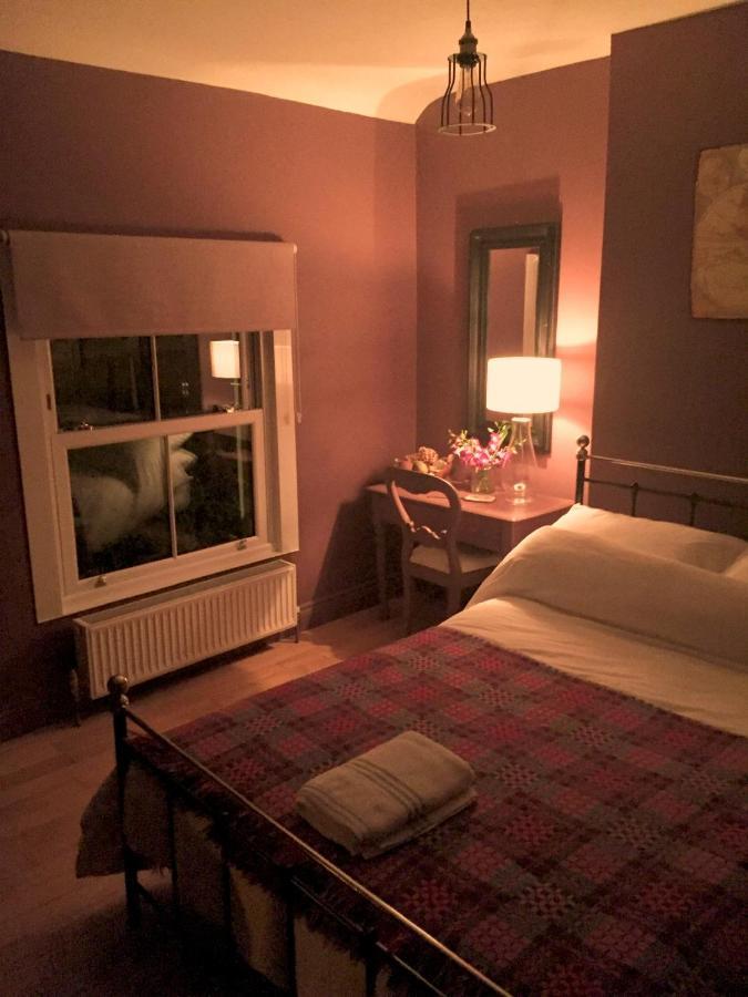 Efail Y Garn Bed & Breakfast Swansea Exterior photo